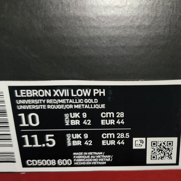 LeBron 18 - Picture 3 of 4
